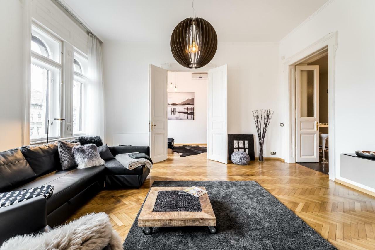 Bpr Luxe De Noir Et Blanc Apartment Budapešť Exteriér fotografie